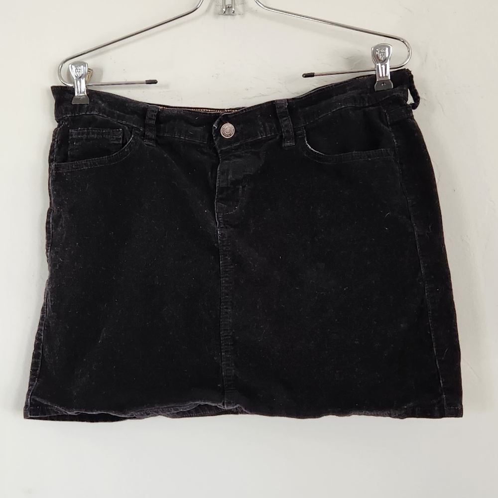 Old Navy Women's Black Corduroy Straight Short Skirt Size 10 Pockets.